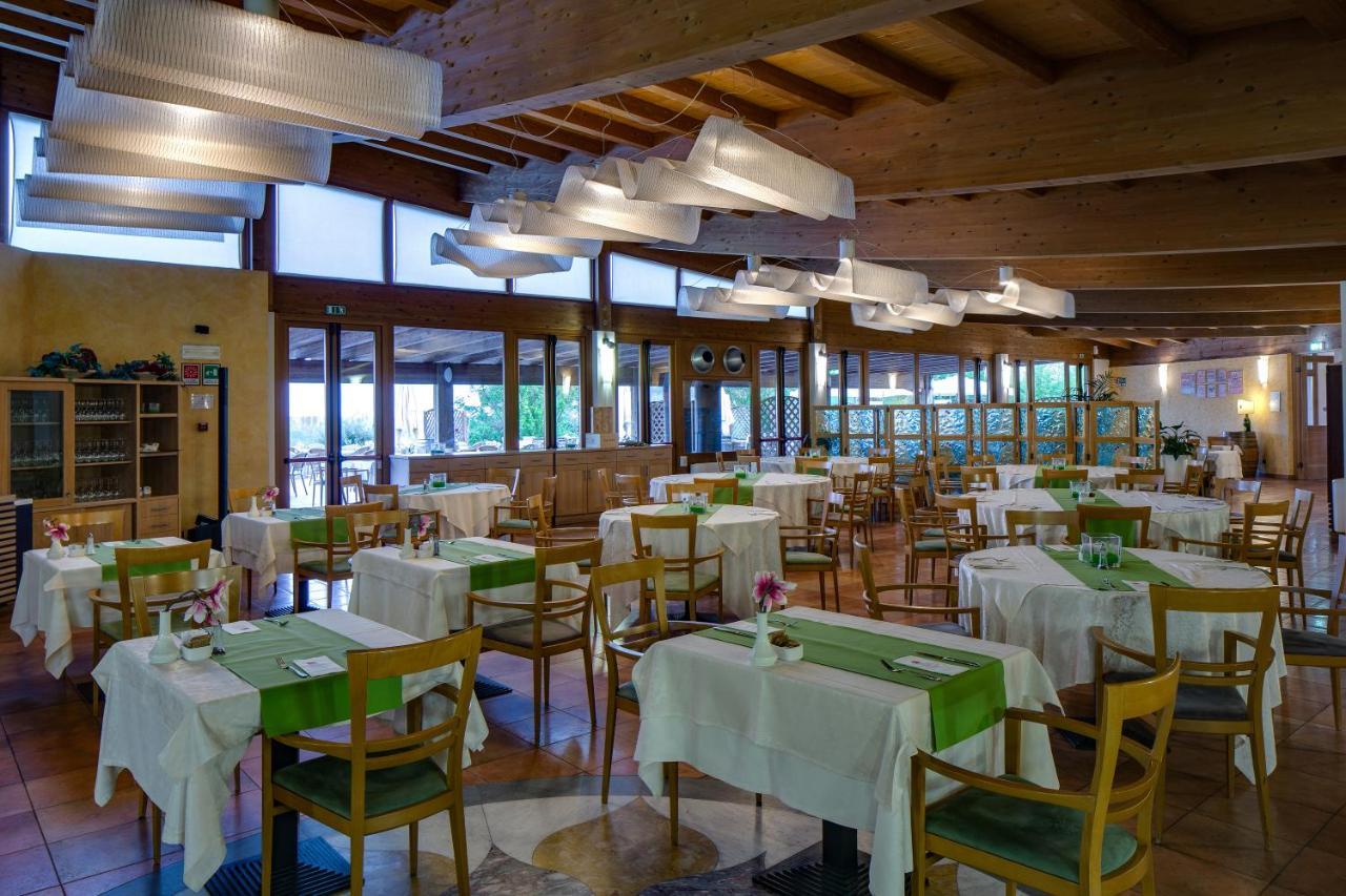 Golf Residenza Peschiera del Garda Exterior foto